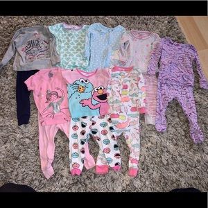 Girl’s Size 18 Months Pajama Lot